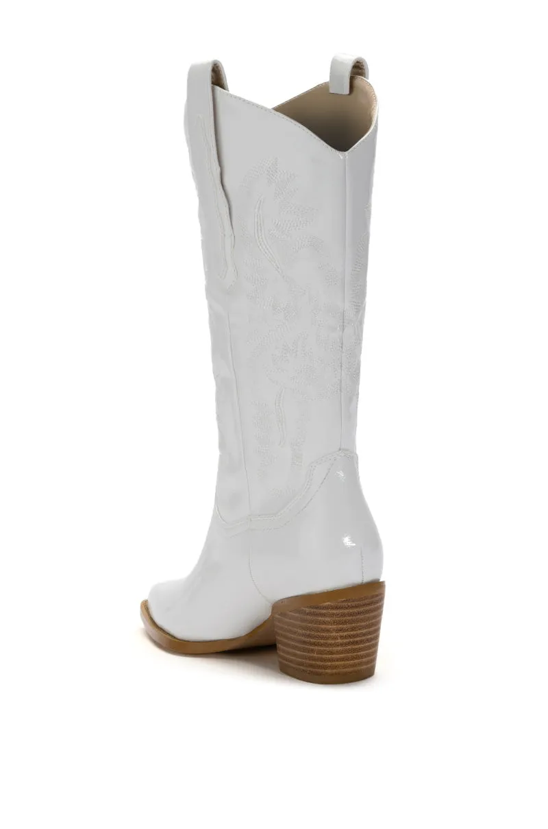 AZALEA WANG ANDREA CHUNKY WESTERN BOOT IN WHITE