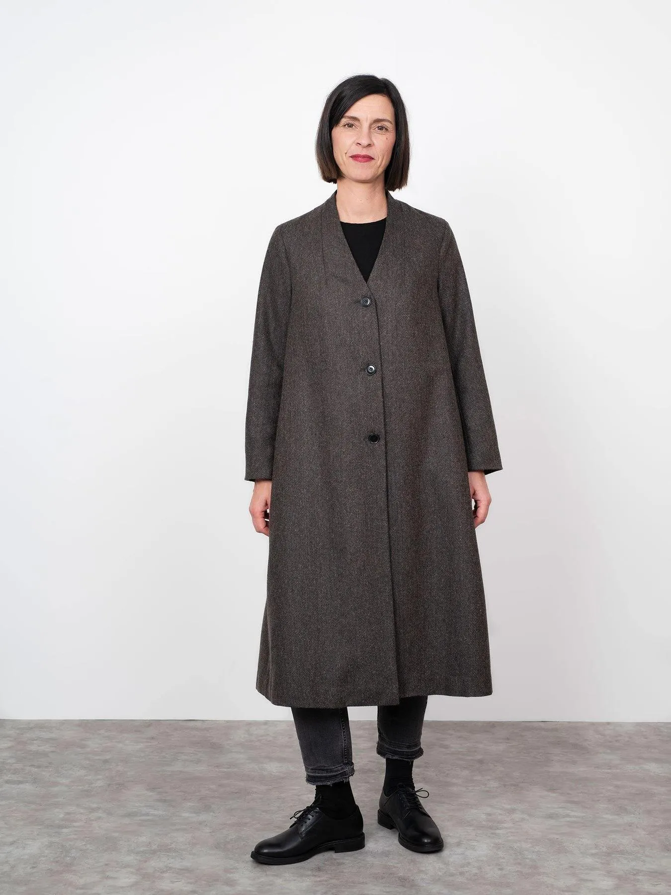 THE ASSEMBLY LINE • V-Neck Coat Sewing Pattern (XL - 3XL)